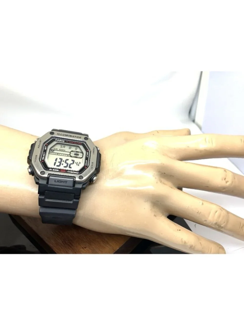 Casio Men's Watch MWD110H Silver Black Resin Strap Quartz Digital Sport 3517